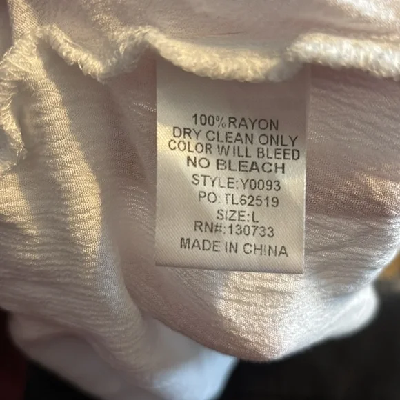 Umgee White Embroidered Pink Floral High Low Top Size L - Picture 6 of 9